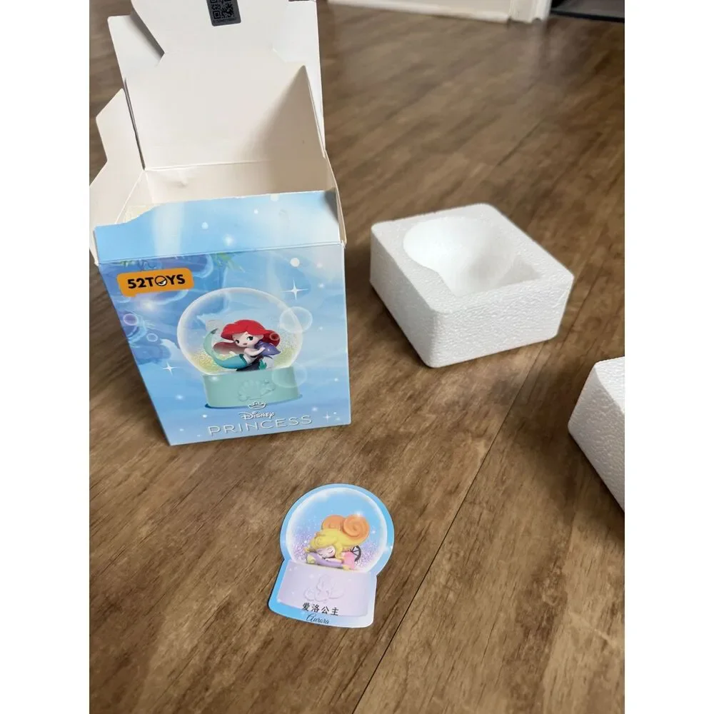 52TOYS Disney Princess D-Baby Crystal Ball Snow Globe Aurora Sleeping Beauty